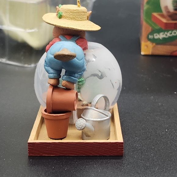 Vtg. Enesco Treasury of Christmas Ornaments Seedlings Greetings Ornament TR933 - Picture 6 of 16